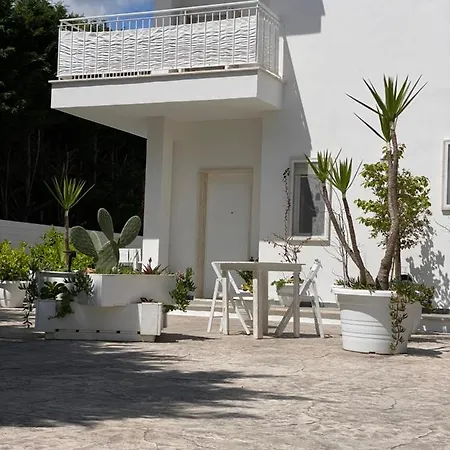 La Casa Di Nina Bed & Breakfast *